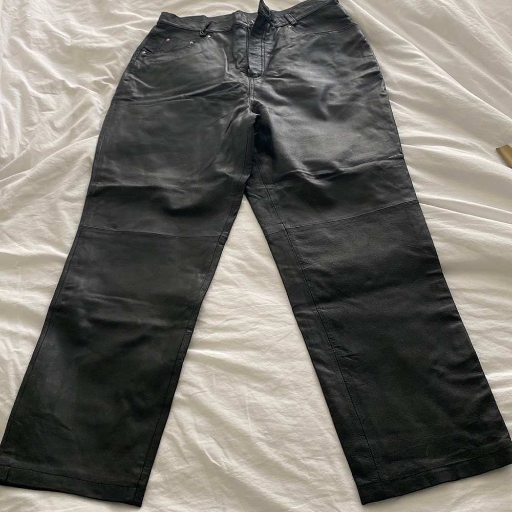NEW Newport News Styleworks MOTORCYCLE LEATHER PANTS - Size 18